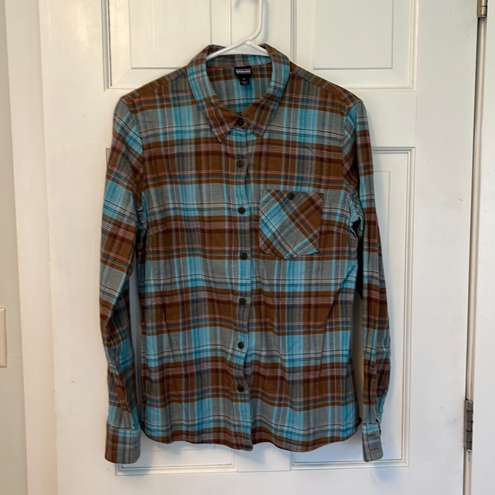 Ladies size 6 Patagonia Flannel